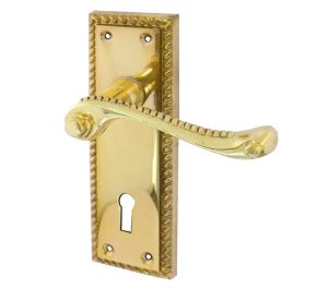 Georgian Suite Door Handles On Backplate - Polished Brass