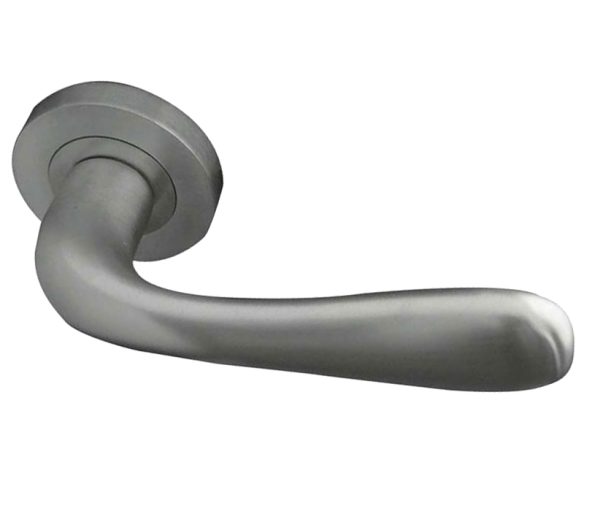 Reguitti Classic Door Handles On Round Rose