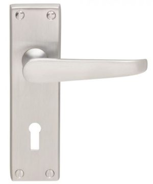 Carlisle Brass M30SC Victorian Lever On Backplate - Lock 57mm C/C Satin Chrome