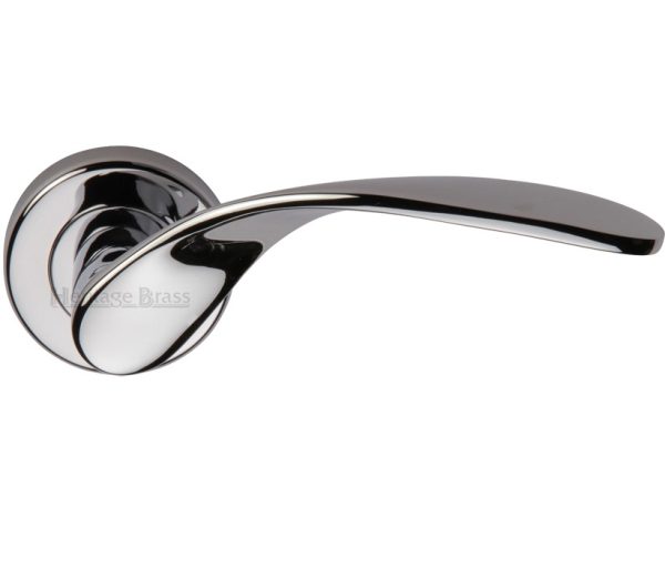 Heritage Brass Volo Polished Chrome Door Handles On Round Rose (Sold In Pairs)