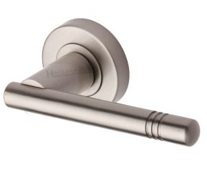 Heritage Brass Alicia Satin Nickel Door Handles On Round Rose (Sold In Pairs)