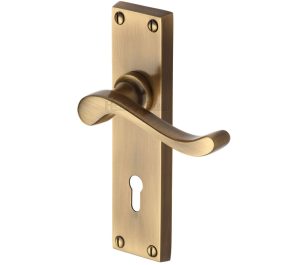 Heritage Brass Bedford Antique Brass Door Handles (Sold In Pairs)