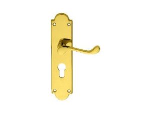 CARLISLE BRASS - M68Y ICTORIAN SCROLL LEVER ON SHAPED BACKPLATE - LOCK EURO PROFILE 47.5MM C/C